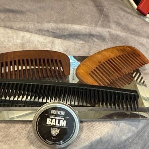Sandalwood Balm with Wooden Combs and Balm Lot‎